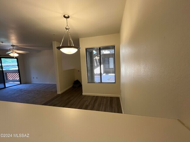 Building Photo - 5751 N Kolb Rd