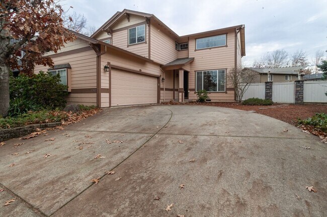 Building Photo - Beautiful 4 bedroom, 2.5 bathroom-Union Hi...