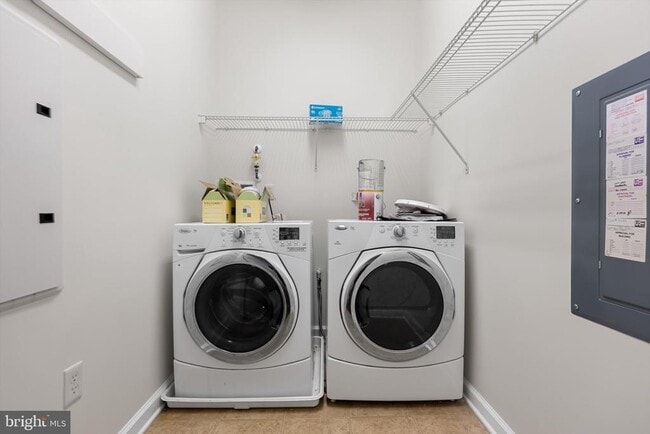 Building Photo - 4323 Champions Run