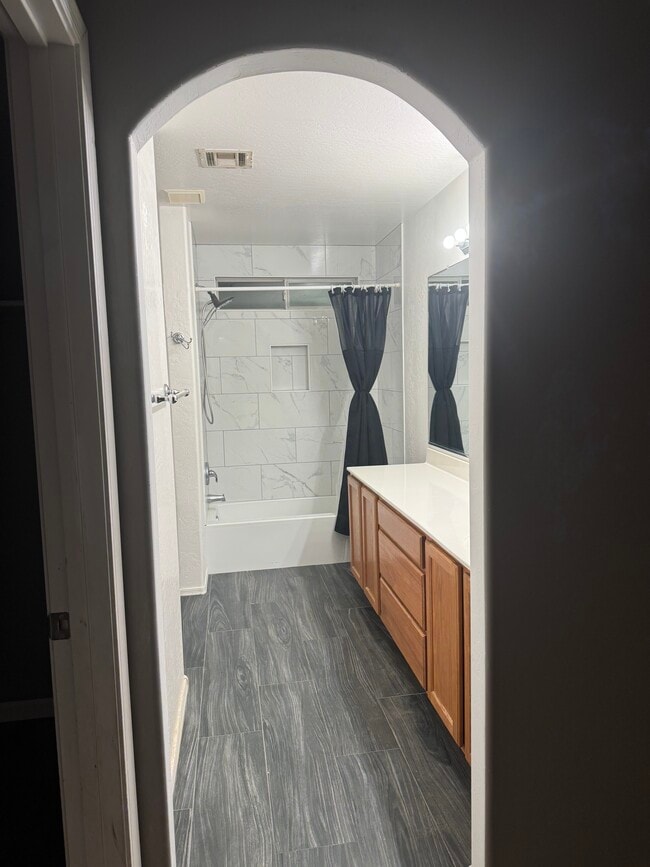 Building Photo - 3046 W Grenadine Rd