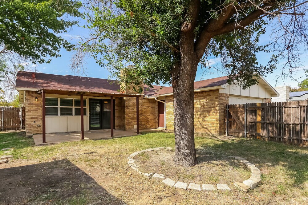 Building Photo - 1921 Wilderness Trail