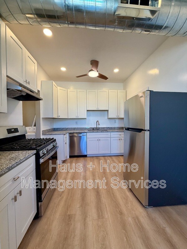 Building Photo - 906 Penn Ave