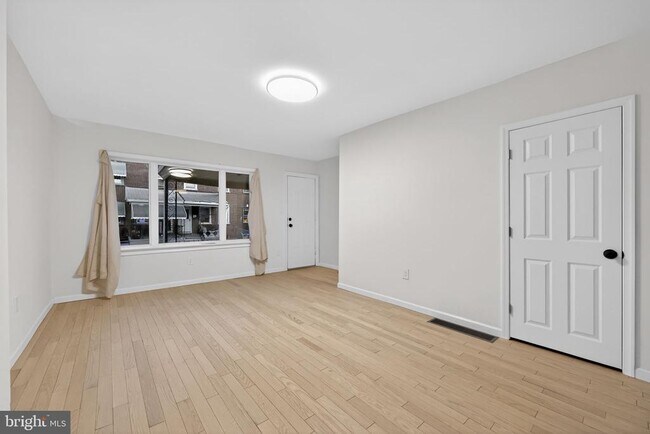 Building Photo - 2710 S Fairhill St