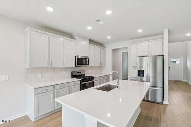 Building Photo - 693 White Birch Ln