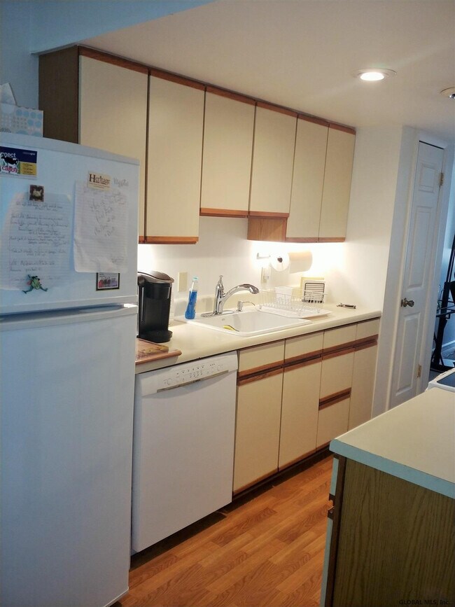Building Photo - 40 Preakness Way