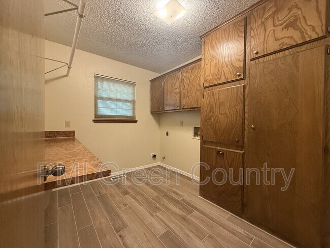 Building Photo - 7530 E 78th St