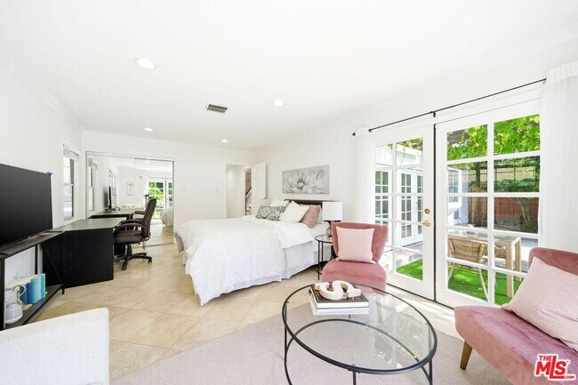 Building Photo - 4115 Laurelgrove Ave