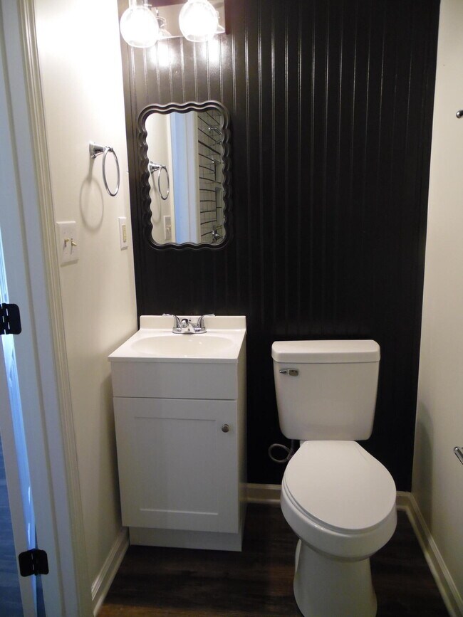 Building Photo - 2800 Kasey Ct