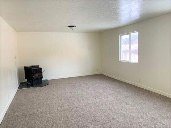 Building Photo - 3509 Forest Ct