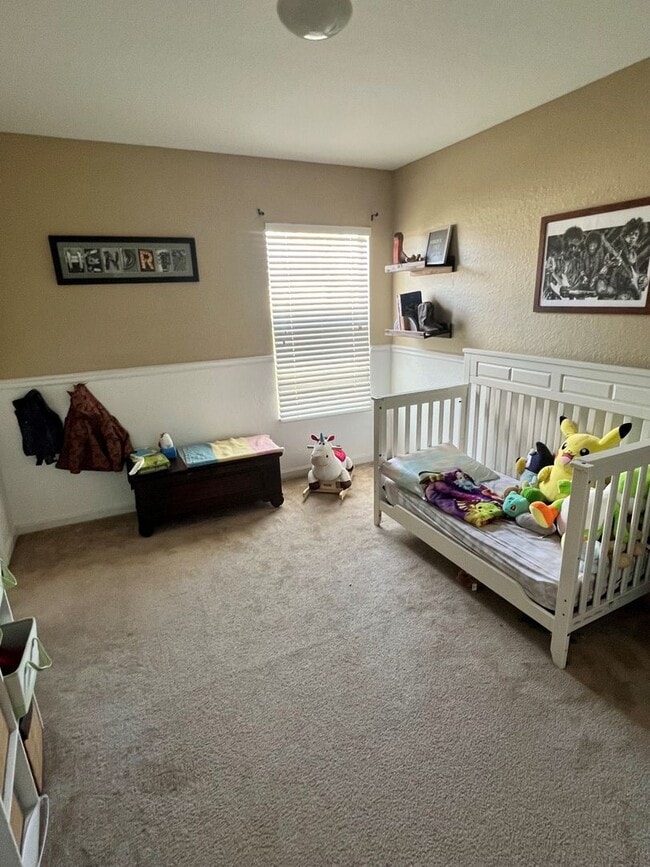 Building Photo - 3 Bedroom, 2.5 bath in Waterford Lakes ...