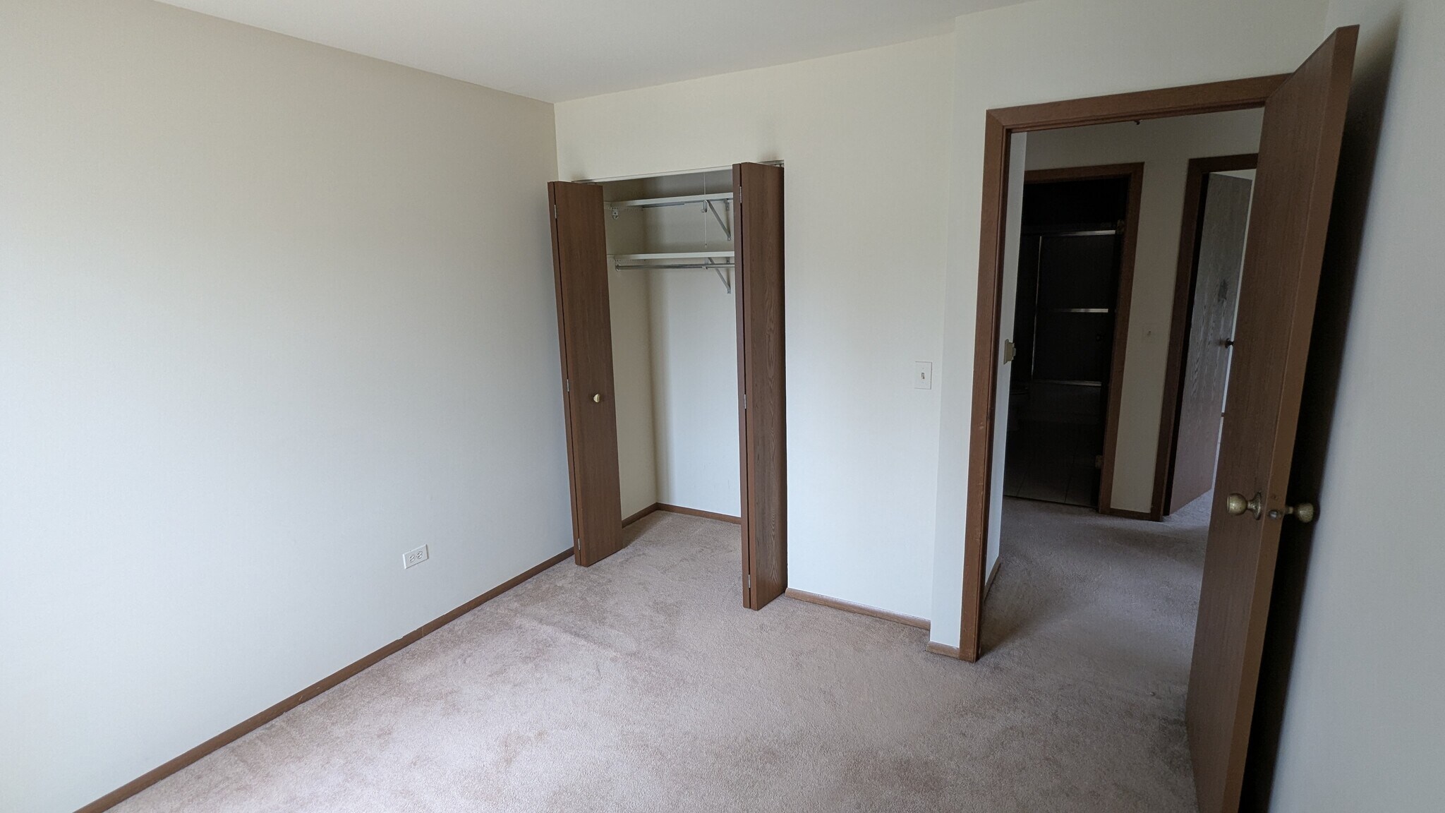 Building Photo - 541 Commanche Trl