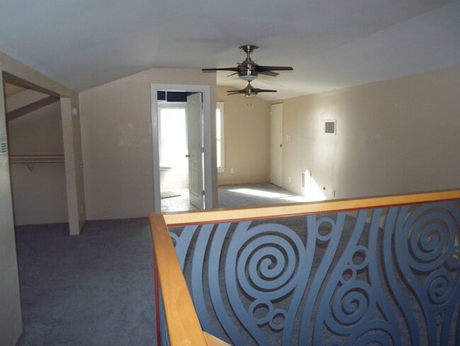 Building Photo - Historic Beauty 4 Bedroom 3 Bathroom