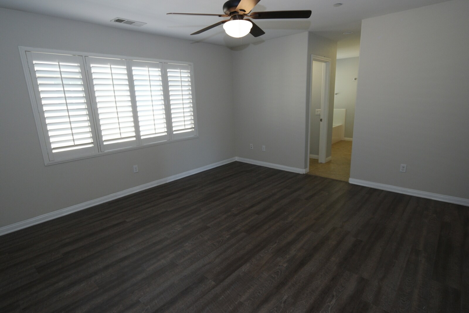 Building Photo - 13373 Shoreham Dr