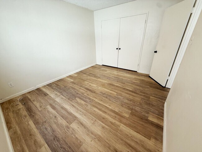 Building Photo - 4348 - 4352 1/2 McClintock St