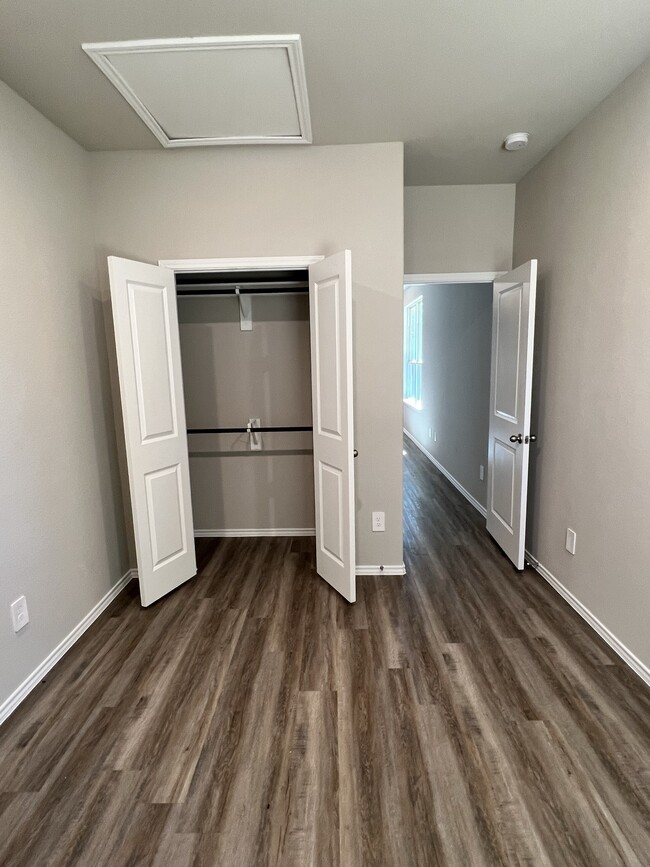 Building Photo - 11606 Vistawood St