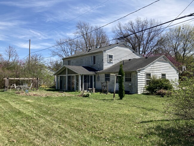 Building Photo - 7332 Grenlock Dr