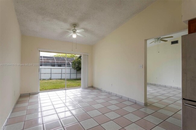 Building Photo - 10975 SW 158th Terrace