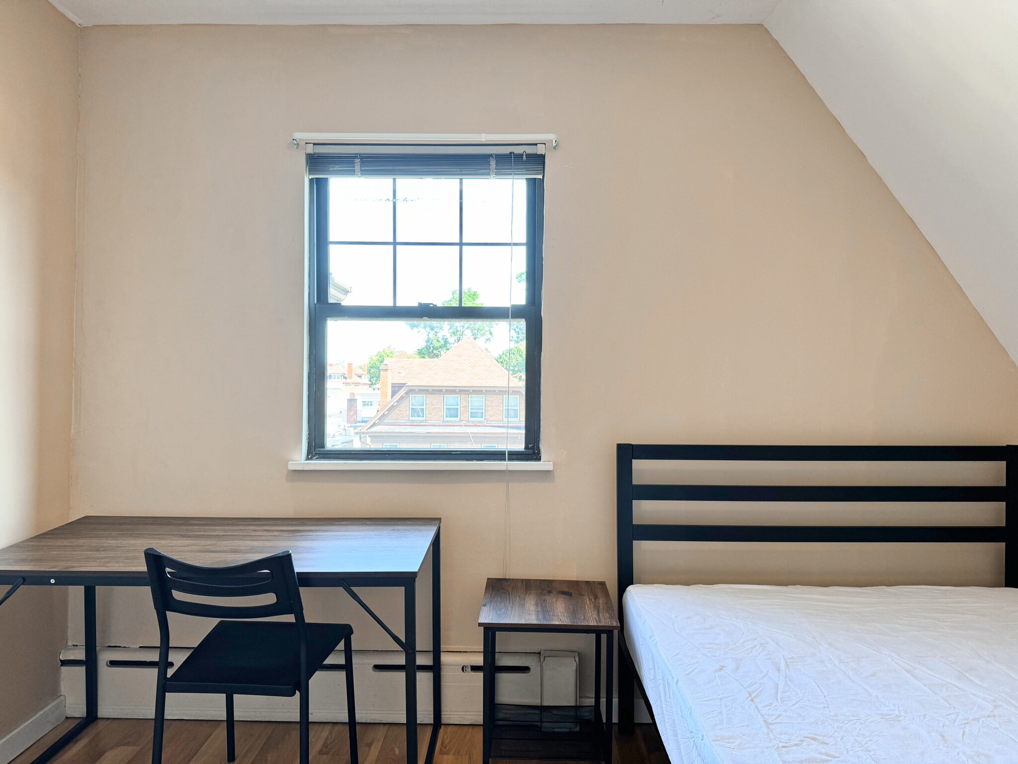 Building Photo - 5856 Darlington Rd