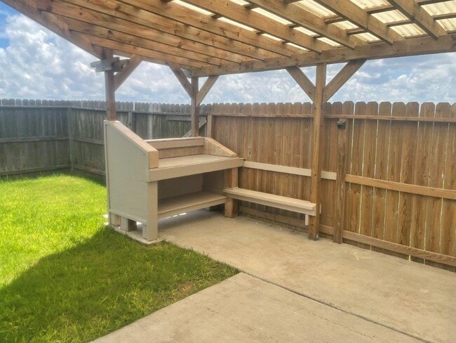 Building Photo - 3942 Las Bahias Dr