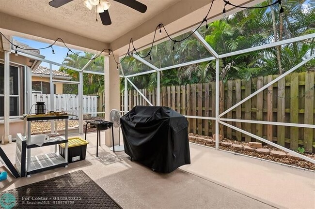 Building Photo - 9728 Vineyard Ct