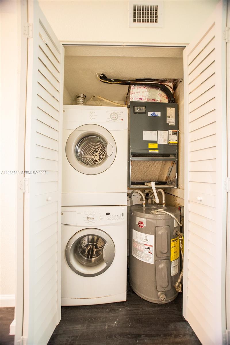 Building Photo - 4803 NW 9th Dr