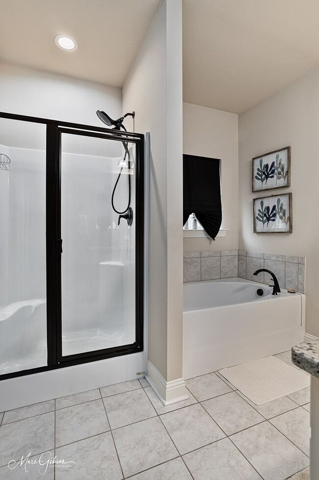 Building Photo - Fully Furnished: Lucien Fields South Shreveport