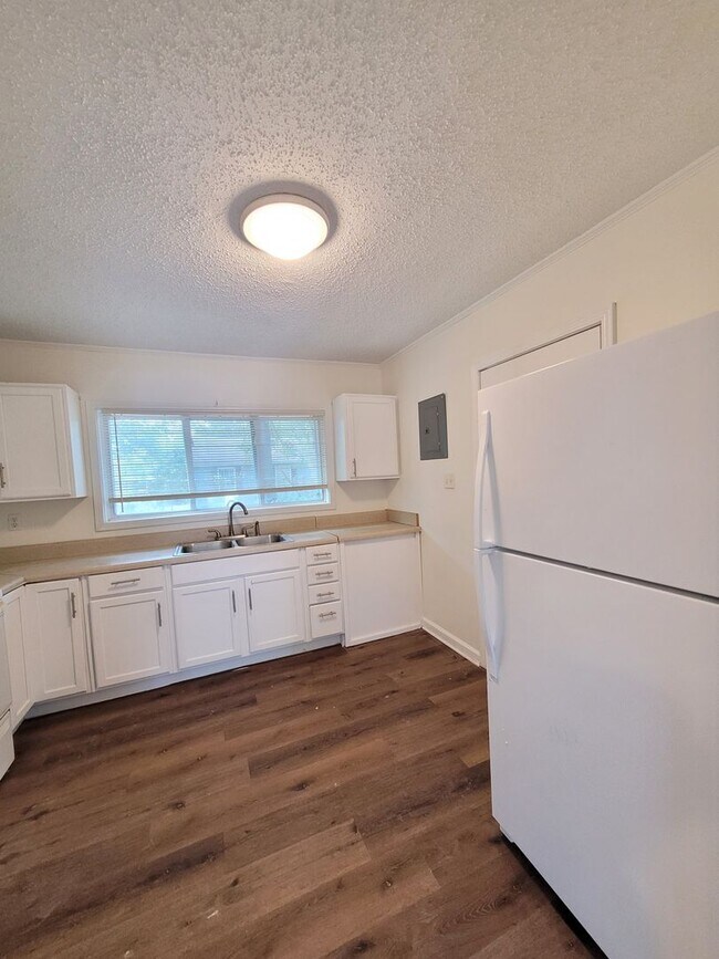 Building Photo - 925 N K St