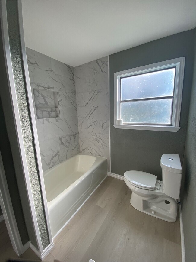 Building Photo - 13068 TX-146