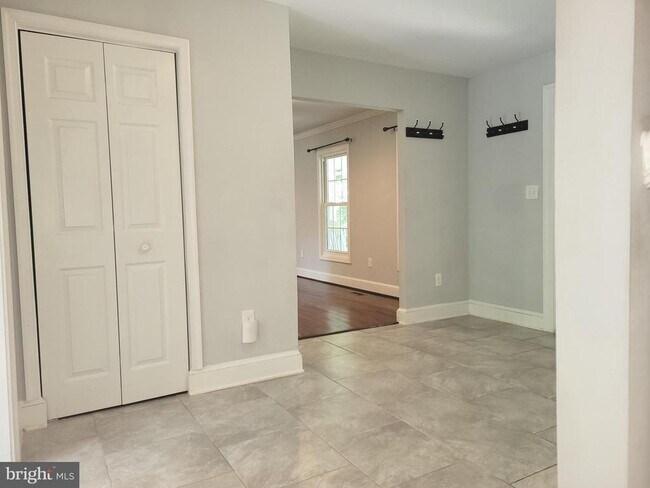 Building Photo - 1108 Swan Creek Rd