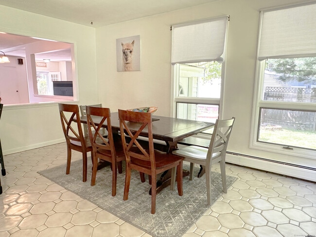 Building Photo - 39 Mohawk Dr