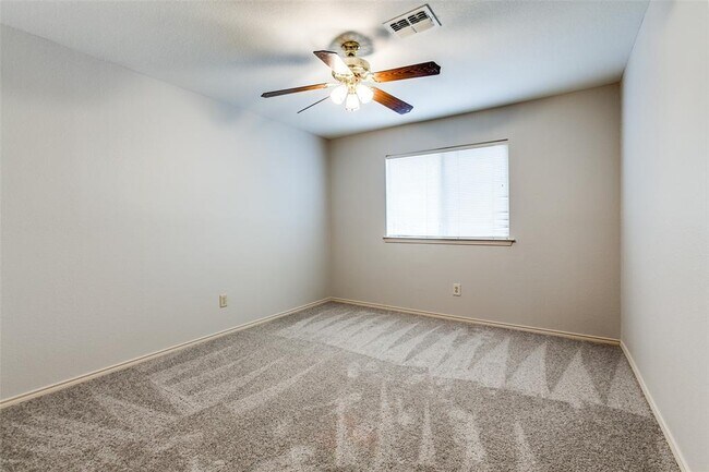 Building Photo - 2719 Cherlin Pl