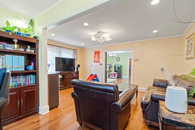 Building Photo - 14-28-28 156th St