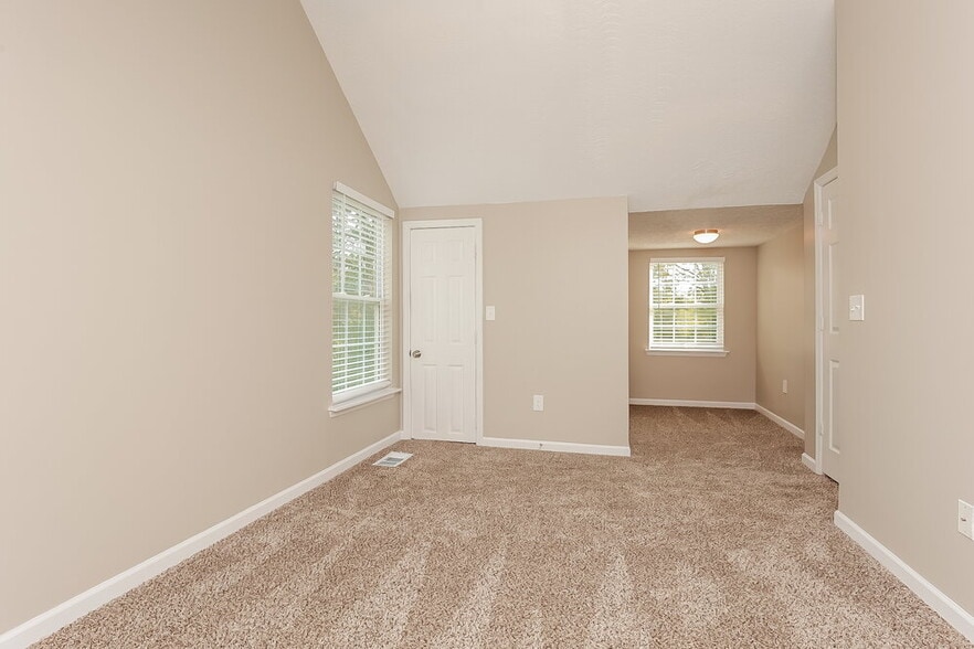 Building Photo - 4904 Ottenville Ave