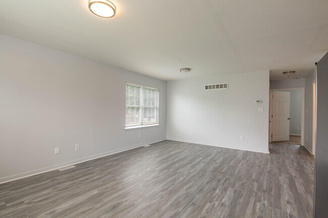 Building Photo - 3908 Love Ave