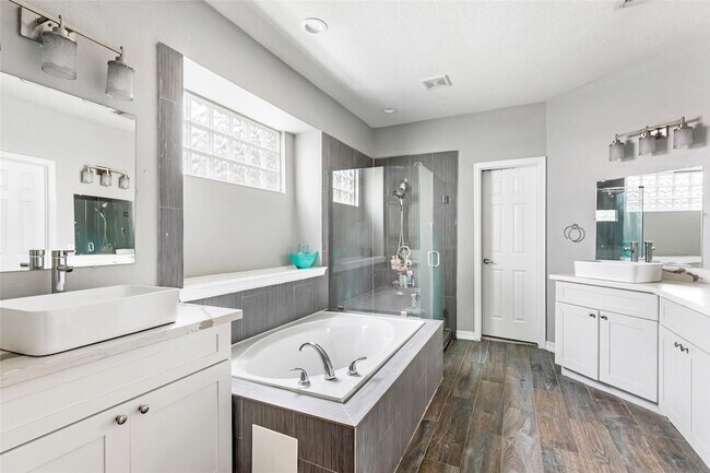 Building Photo - 2907 Silverberry Trail