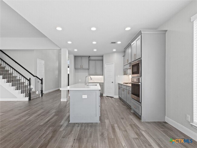 Building Photo - 6501 Crockett Cv