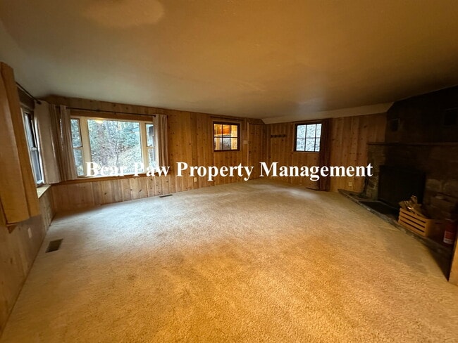 Building Photo - Rustic Stone Home on Witter Gulch!!