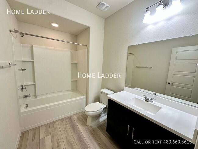 Building Photo - 19842 W Badgett Ln