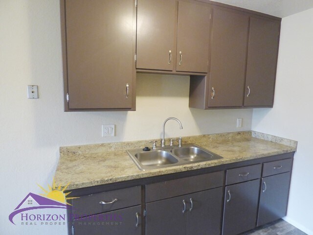 Building Photo - 7449 Tiara Way