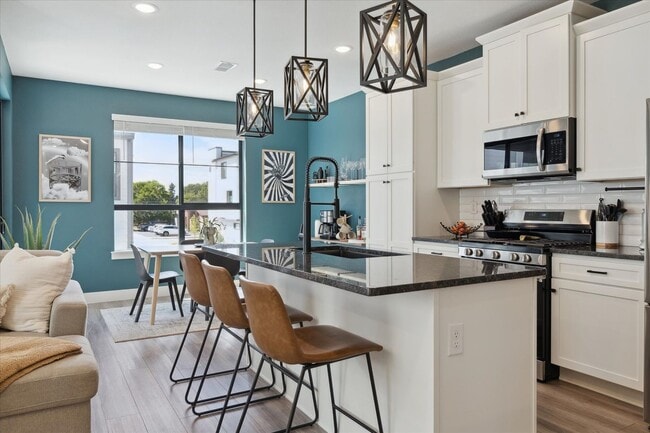 Building Photo - Modern 3BD, 2.5BA Virginia Village Townhome with 2-Car Garage