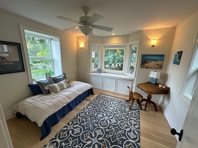 Building Photo - 4 Bed 4.5 Bath, Beautiful Home With Pool A...
