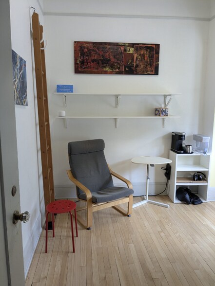 Building Photo - 506 N State St