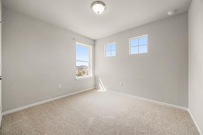 Building Photo - 13925 Heywood Dr