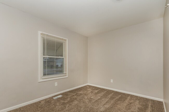 Building Photo - 2221 Cadie Ave