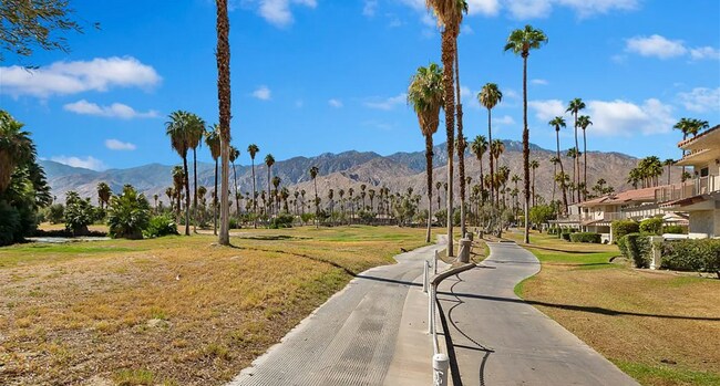 Building Photo - 505 S Farrell Dr