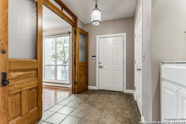 Building Photo - 2-BEDROOM CONDO AT ANDALUSIA CONDOMINIUMS