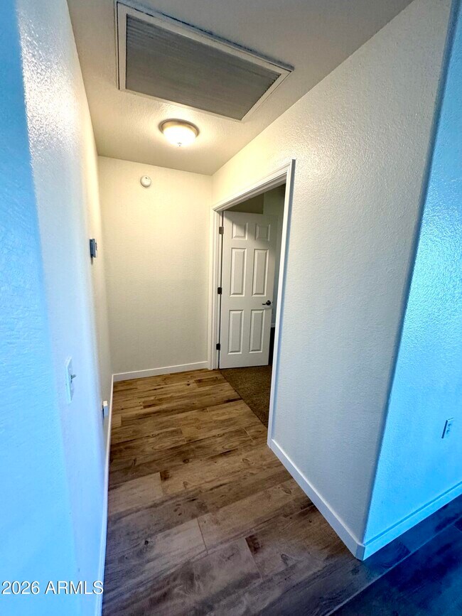 Building Photo - 830 N Granada Dr