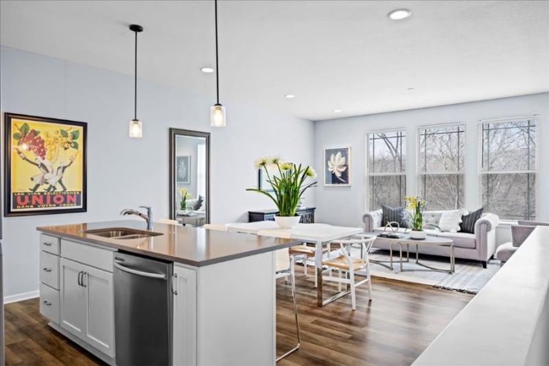 Building Photo - 731 N 74 St