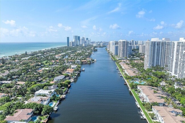 Building Photo - 21301 NE 38th Ave