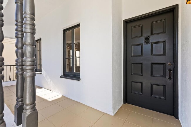 Building Photo - Clarkhill Residences LLC - 145